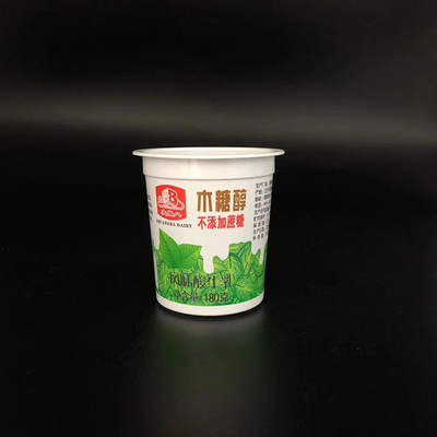 Gelas plastik food grade 180ml cangkir minuman susu yogurt plastik yang disesuaikan dengan tutup aluminium foil